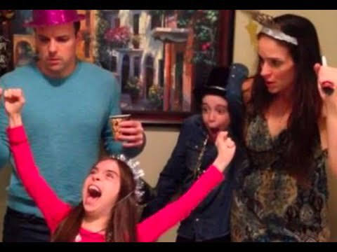 新年をクレイジーに迎えよう - Eh bee family, 海外